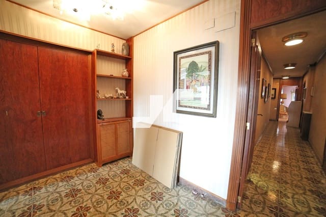 4 bedroom Flat for sale in Centro, Castelló de la Plana - € 290,000 (Ref: 9452930)