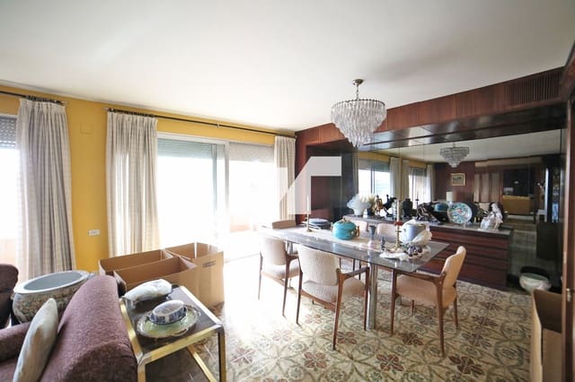 4 bedroom Flat for sale in Centro, Castelló de la Plana - € 290,000 (Ref: 9452930)