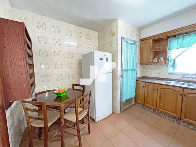 4 slaapkamer Penthouse te koop in Vila-real - € 130.000 (Ref: 9470712)