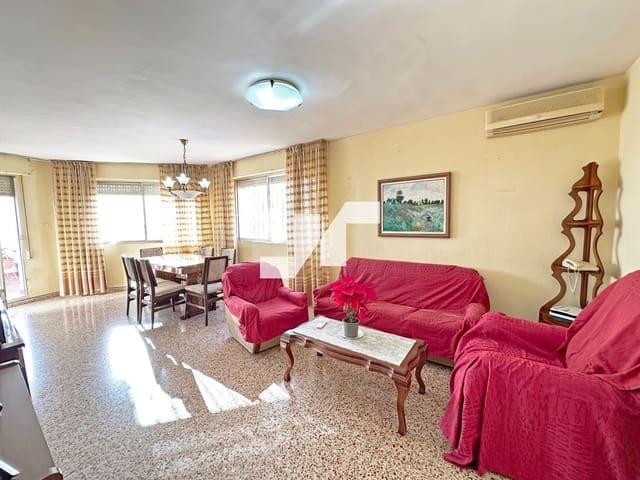 4 slaapkamer Penthouse te koop in Vila-real - € 130.000 (Ref: 9470712)