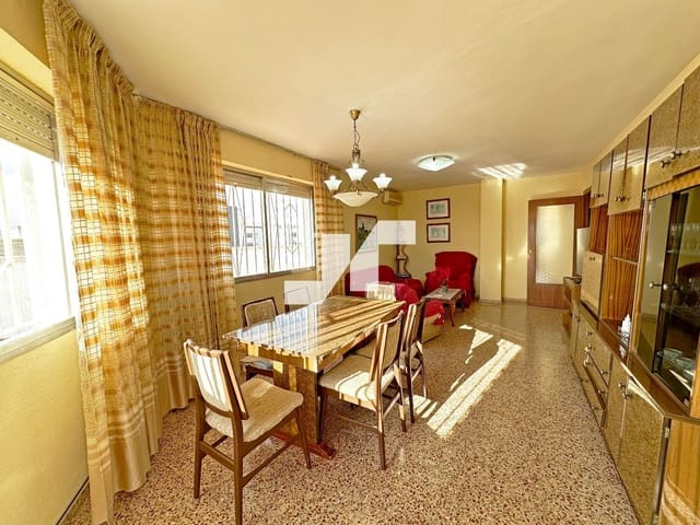 4 slaapkamer Penthouse te koop in Vila-real - € 130.000 (Ref: 9470712)