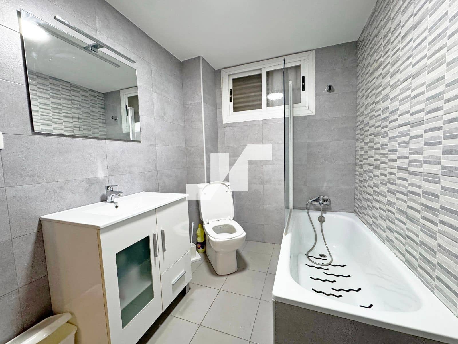 4 bedroom Flat for rent in Vila-real - € 600 (Ref: 9479460)