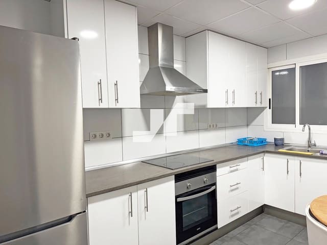 4 bedroom Flat for rent in Vila-real - € 600 (Ref: 9479460)