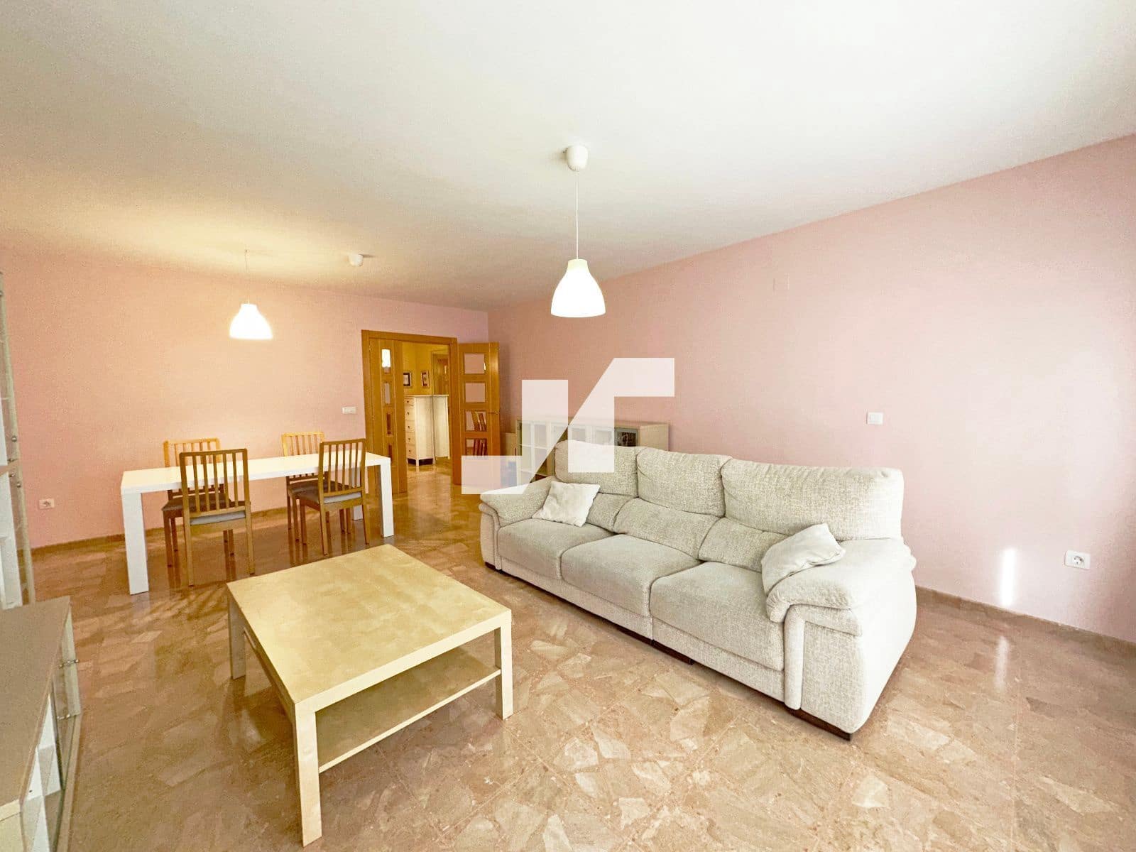 Piso de 3 habitaciones en Castelló de la Plana en alquiler con garaje - 900 € (Ref: 9485048)