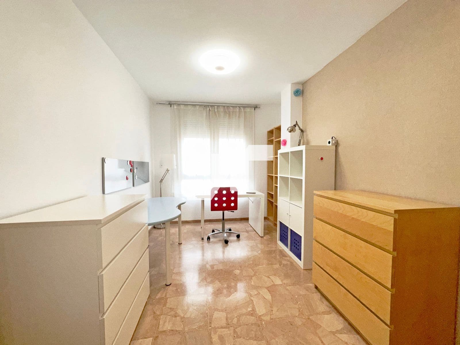 Piso de 3 habitaciones en Castelló de la Plana en alquiler con garaje - 900 € (Ref: 9485048)
