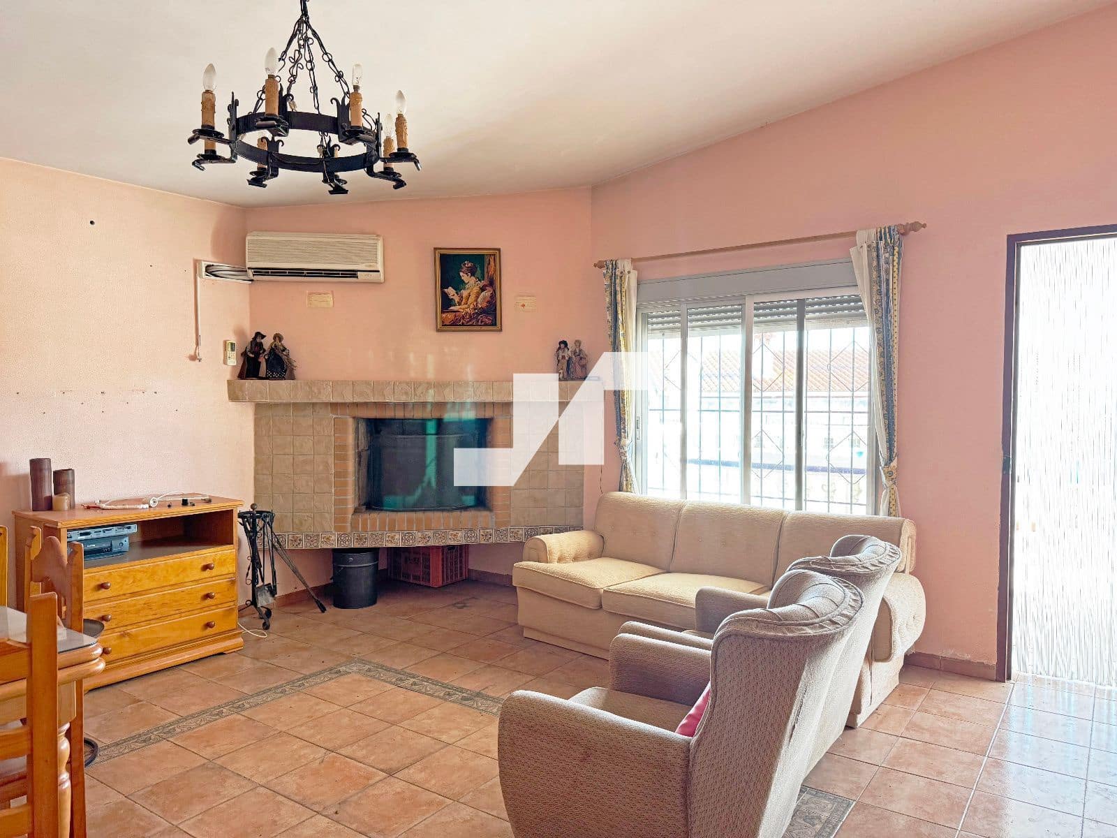 3 bedroom Villa for sale in Onda with pool garage - € 225,000 (Ref: 9493952)