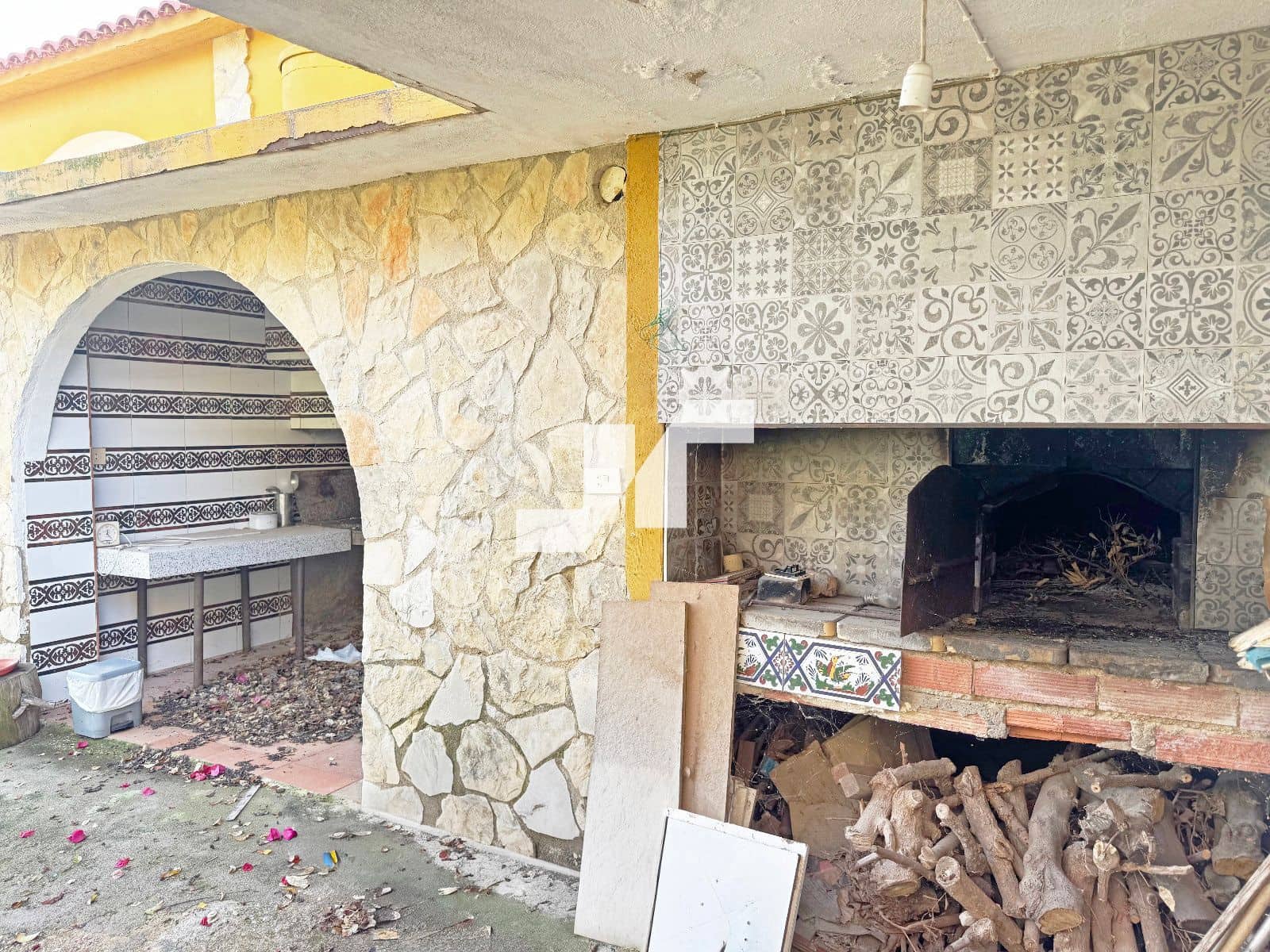 3 bedroom Villa for sale in Onda with pool garage - € 225,000 (Ref: 9493952)