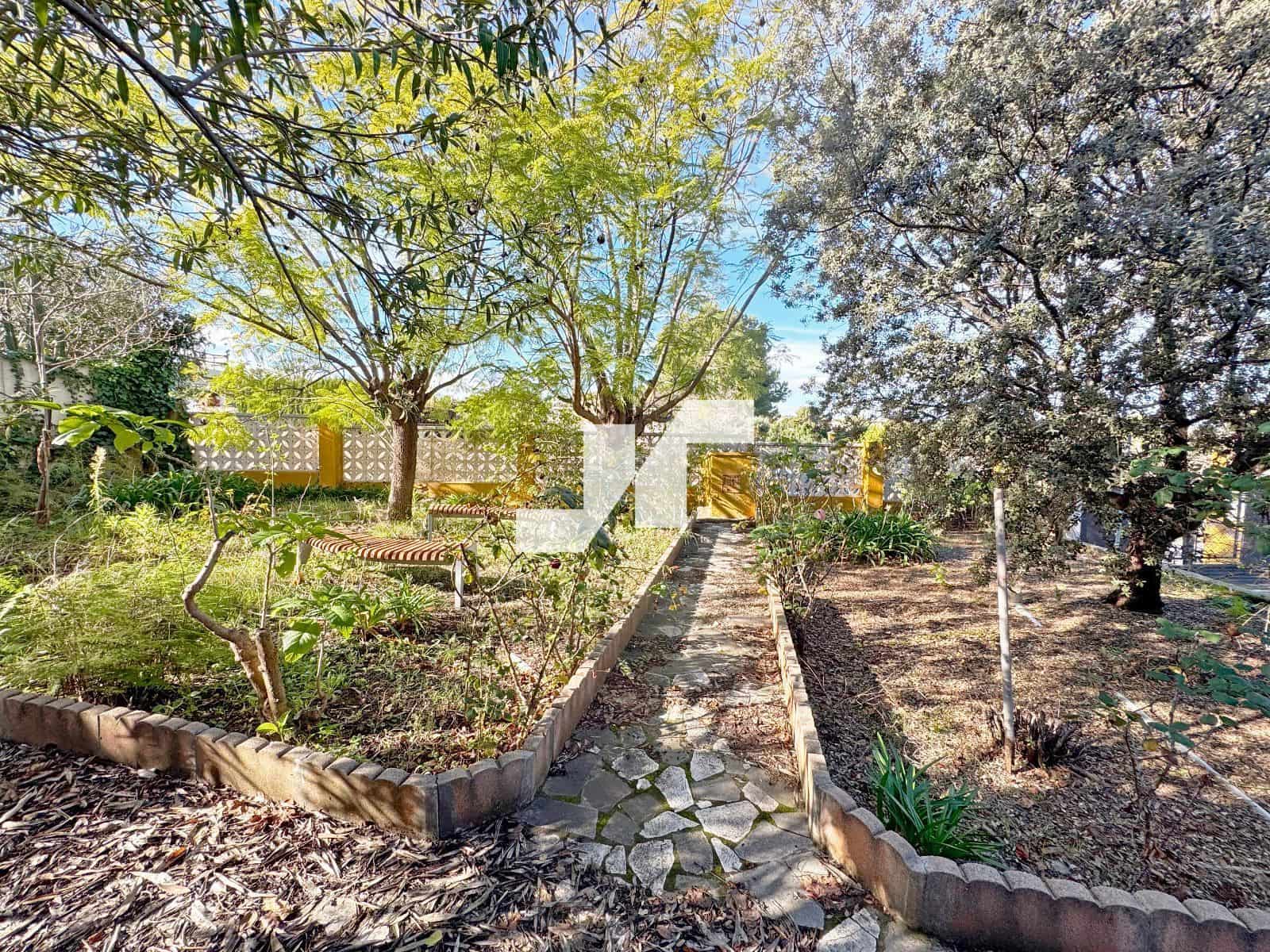 3 bedroom Villa for sale in Onda with pool garage - € 225,000 (Ref: 9493952)