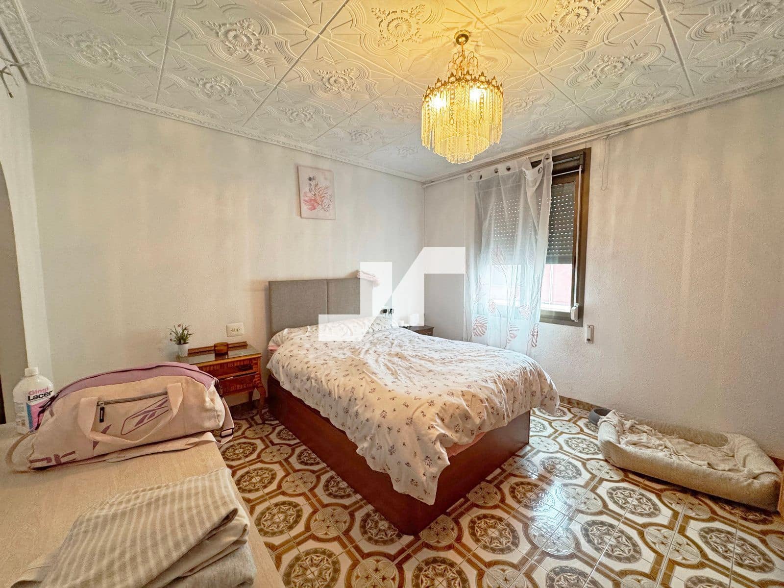 5 bedroom Villa for sale in Vila-real with garage - € 145,000 (Ref: 9493953)