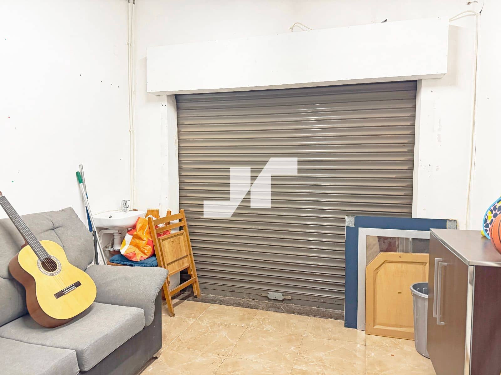 5 bedroom Villa for sale in Vila-real with garage - € 145,000 (Ref: 9493953)