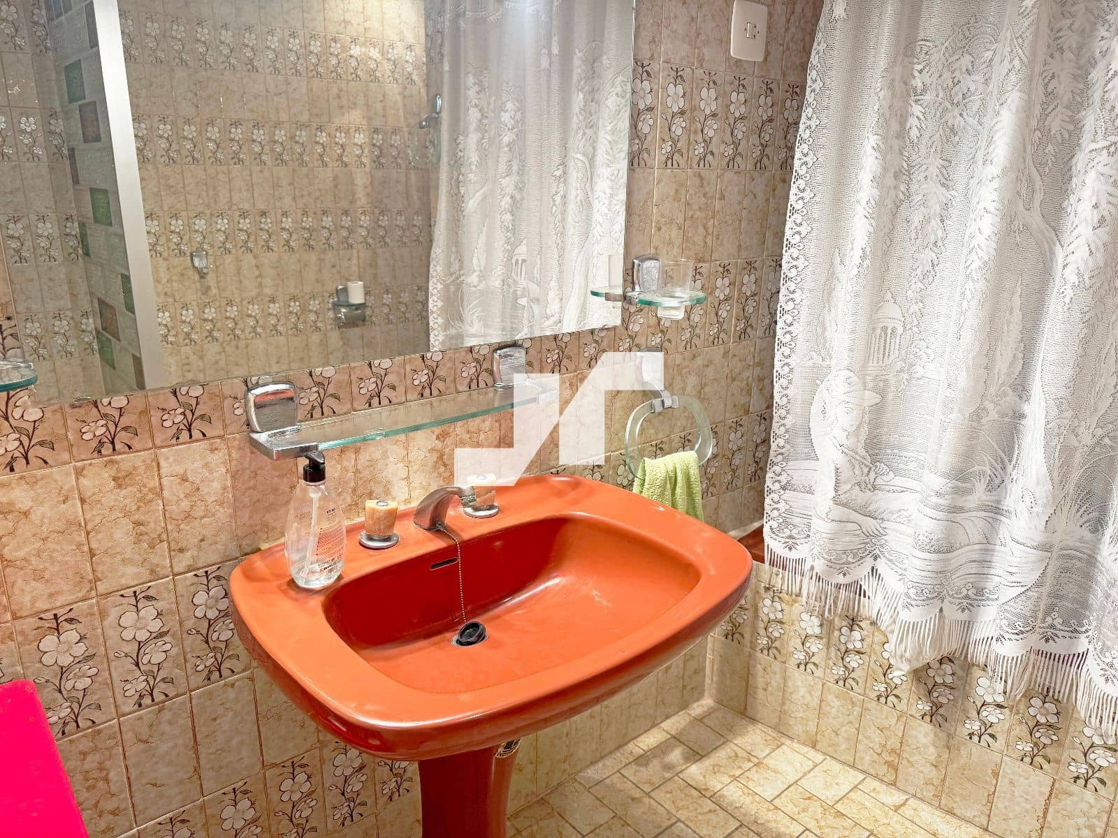 5 bedroom Villa for sale in Vila-real with garage - € 145,000 (Ref: 9493953)