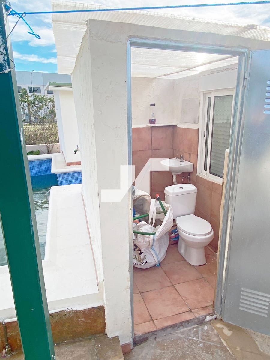 3 makuuhuone Huvila myytävänä paikassa Montserrat mukana uima-altaan - 210 000 € (Ref: 9503612)