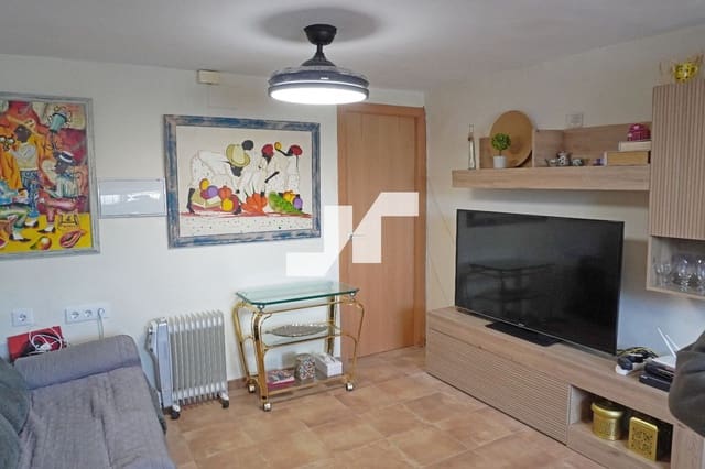 3 makuuhuone Huvila myytävänä paikassa Montserrat mukana uima-altaan - 210 000 € (Ref: 9503612)