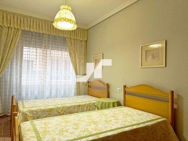 4 makuuhuone Asunto vuokrattavana paikassa Vila-real - 700 € (Ref: 9524983)