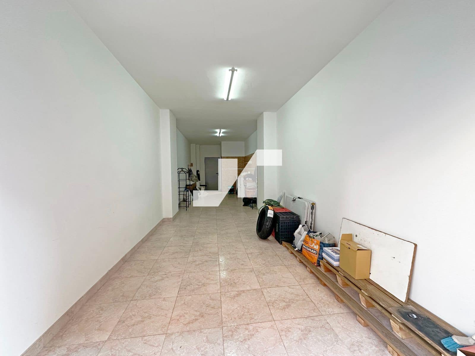 Commercial for rent in Vila-real - € 350 (Ref: 9532595)