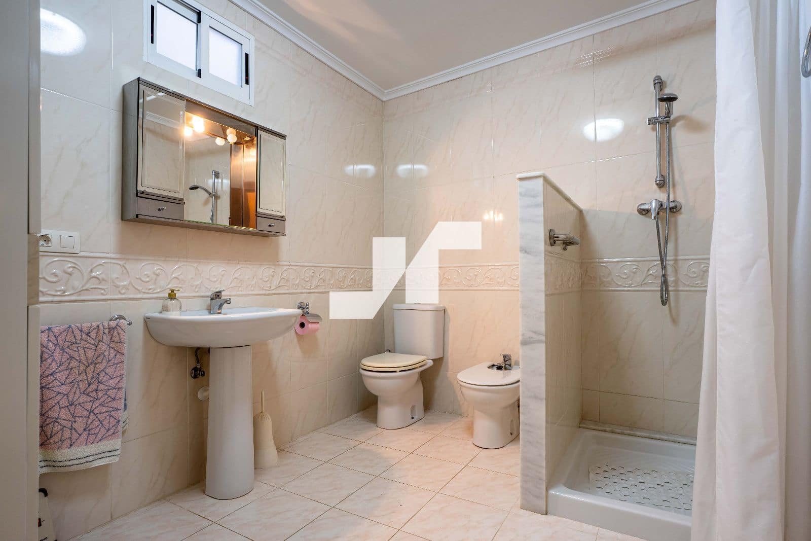 4 sypialnia Willa na sprzedaż w Castello de la Plana z garażem - 373 000 € (Ref: 9534893)