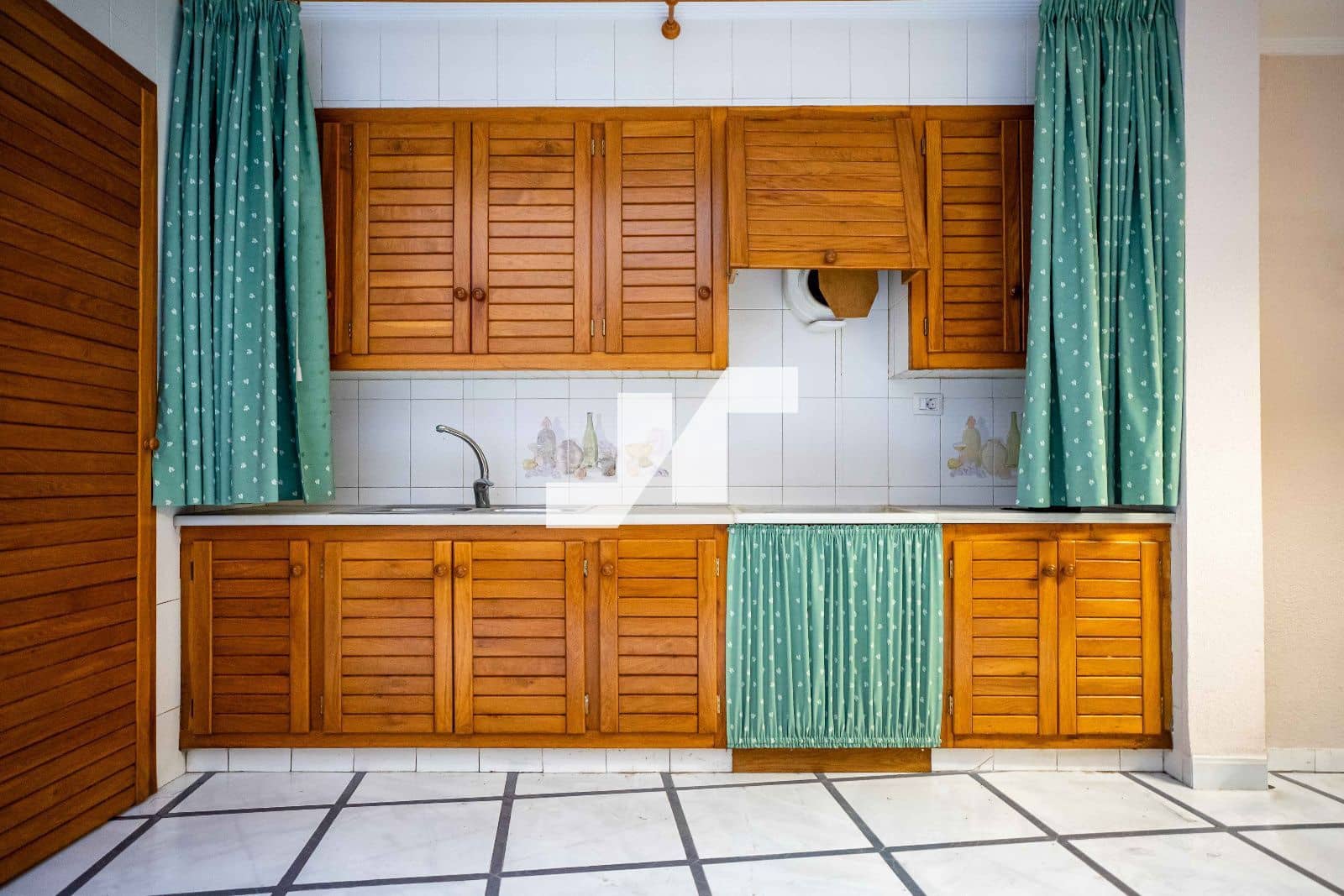 4 sypialnia Willa na sprzedaż w Castello de la Plana z garażem - 373 000 € (Ref: 9534893)