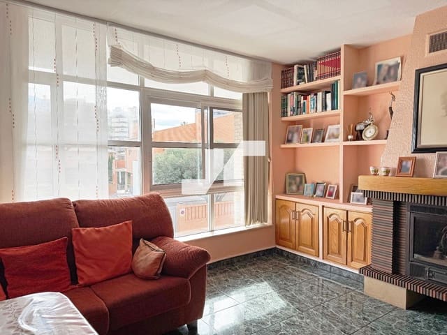 6 quarto Casa em Banda para venda em Burriana / Borriana com garagem - 240 000 € (Ref: 9542951)