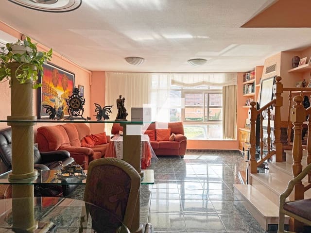 6 quarto Casa em Banda para venda em Burriana / Borriana com garagem - 240 000 € (Ref: 9542951)