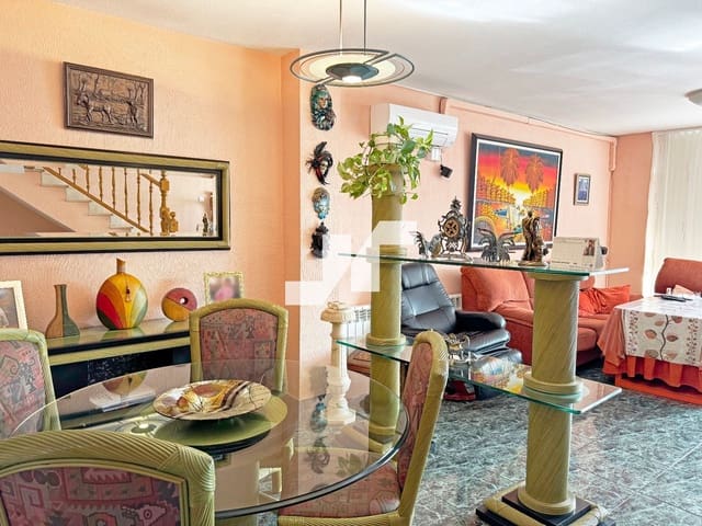 6 quarto Casa em Banda para venda em Burriana / Borriana com garagem - 240 000 € (Ref: 9542951)