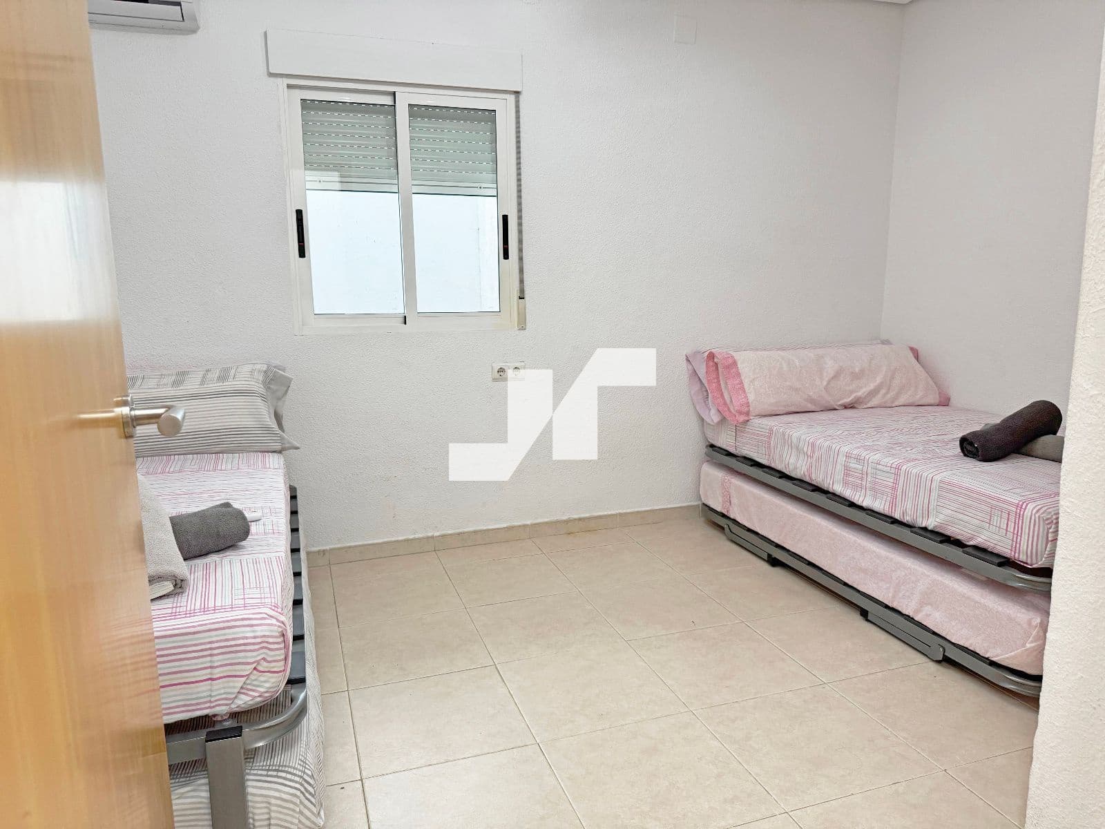 3 soveværelse Lejlighed til salg i Oropesa  - € 185.000 (Ref: 9552429)