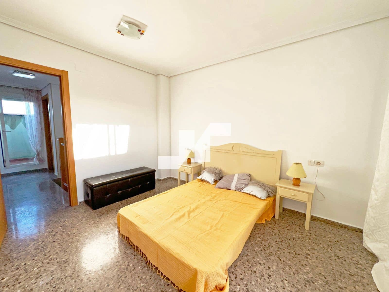 4 bedroom Flat for sale in Vila-real with garage - € 240,000 (Ref: 9553221)