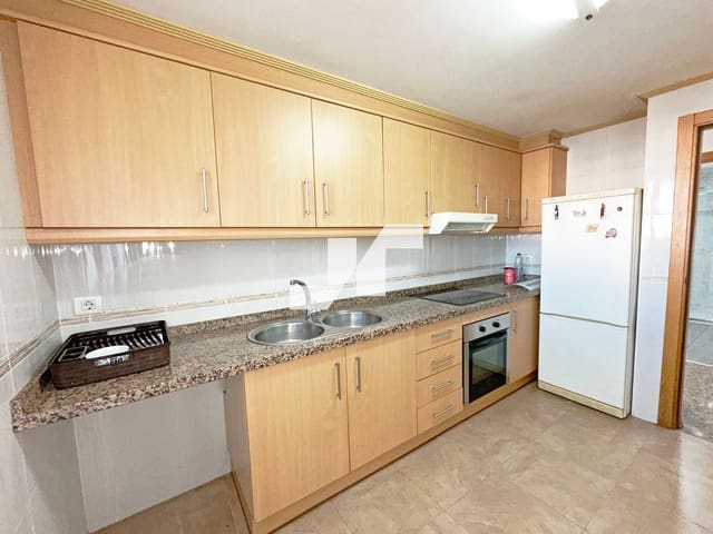 4 bedroom Flat for sale in Vila-real with garage - € 240,000 (Ref: 9553221)