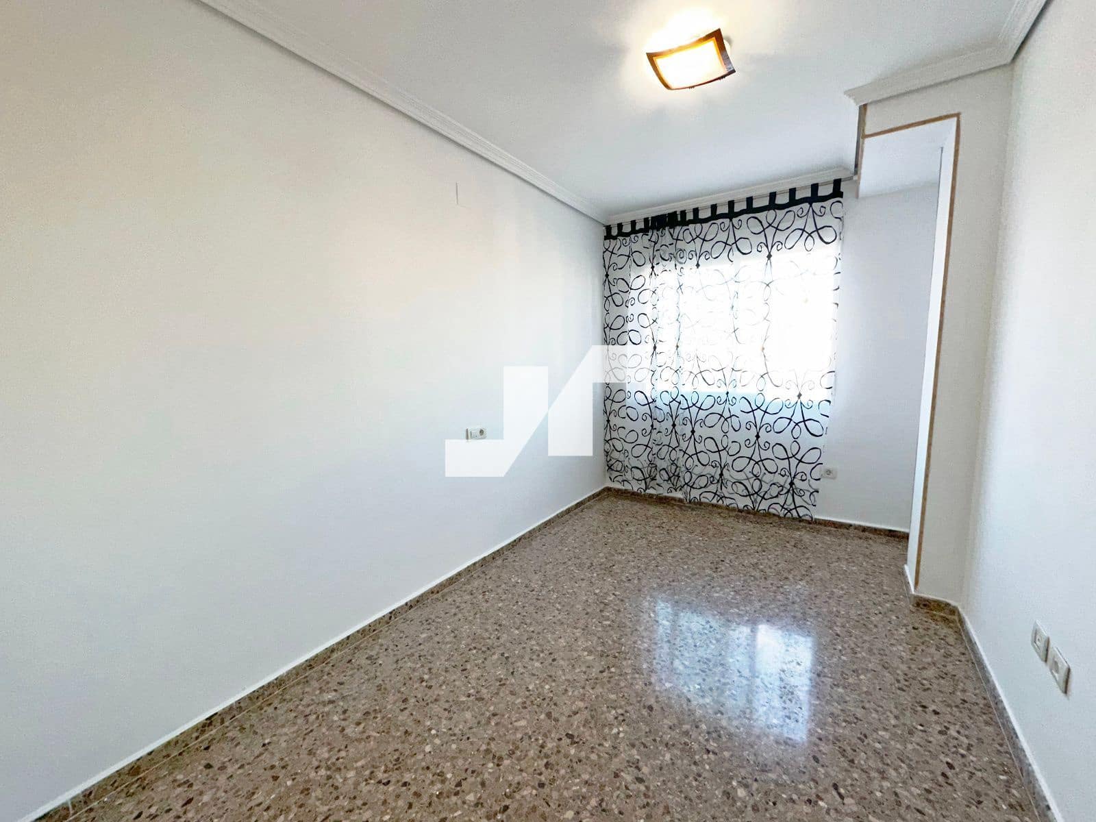 4 bedroom Flat for sale in Vila-real with garage - € 240,000 (Ref: 9553221)