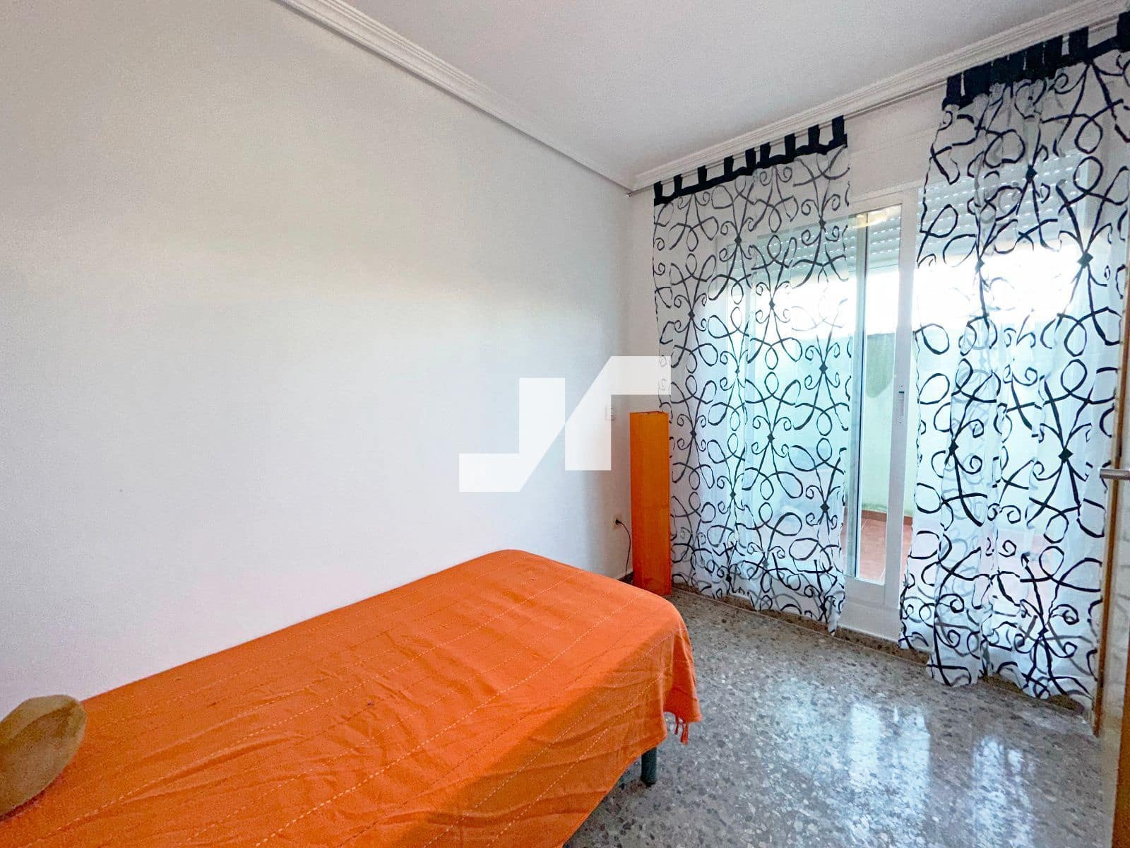 4 bedroom Flat for sale in Vila-real with garage - € 240,000 (Ref: 9553221)