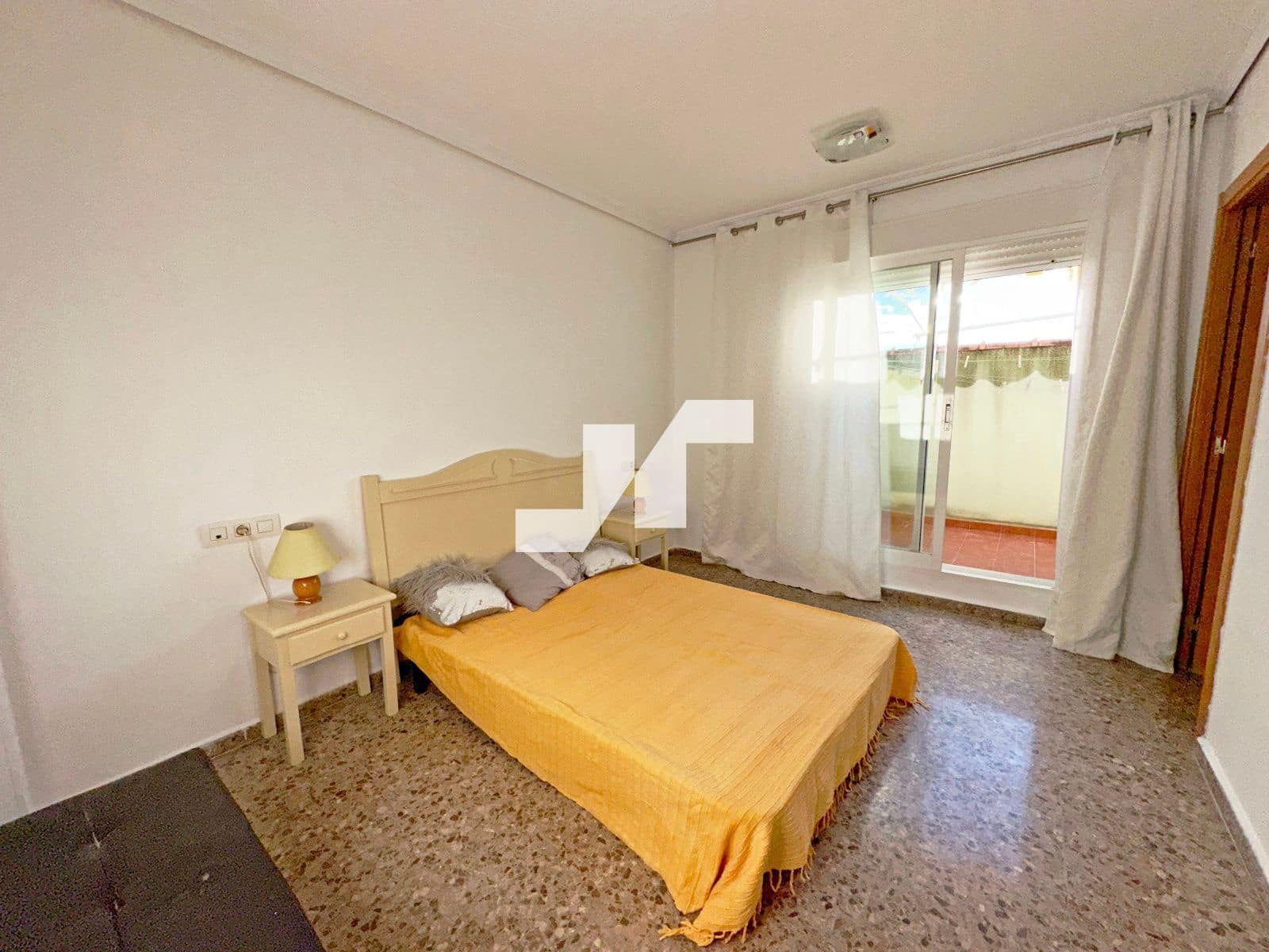 4 bedroom Flat for sale in Vila-real with garage - € 240,000 (Ref: 9553221)