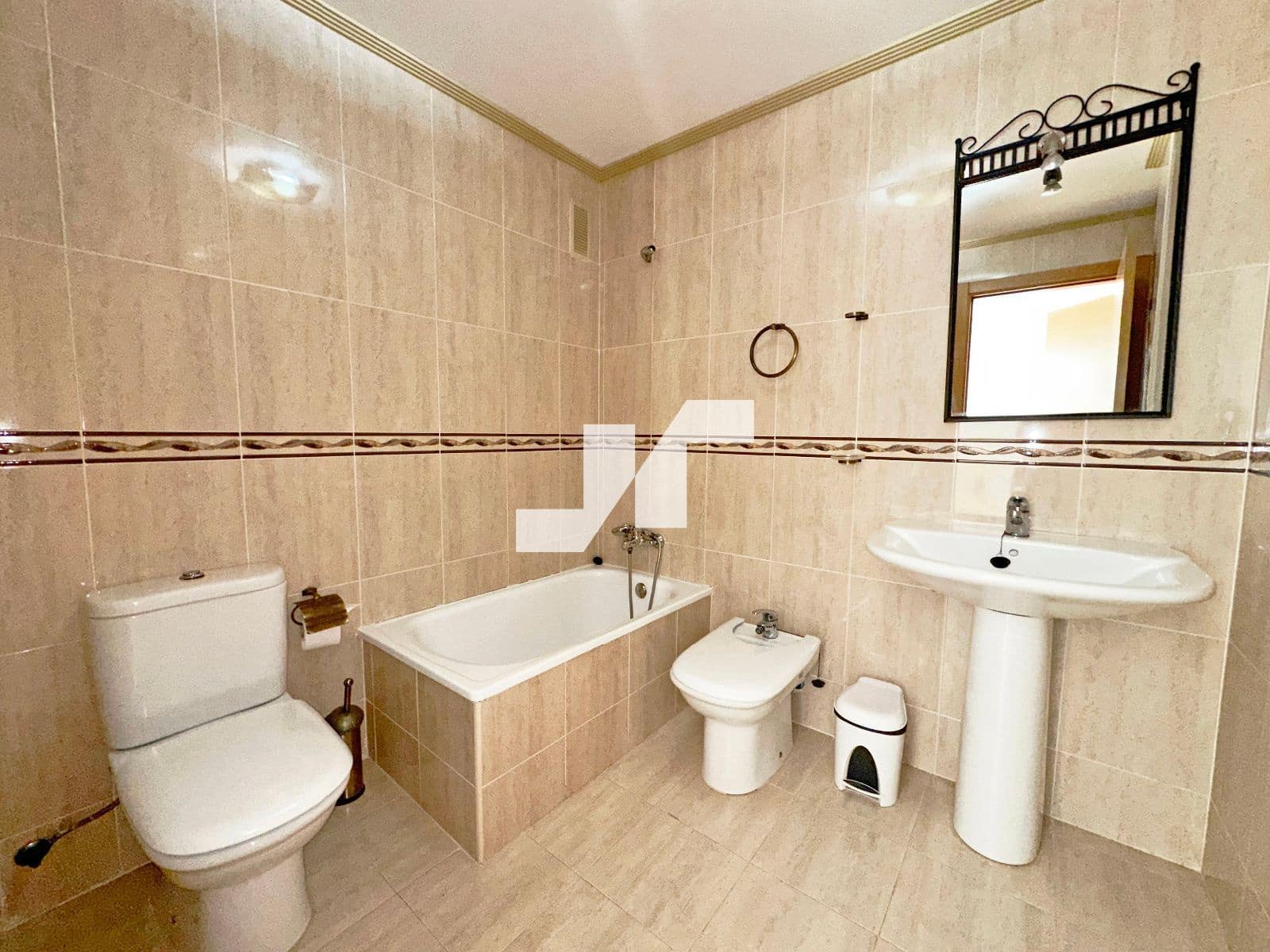 4 bedroom Flat for sale in Vila-real with garage - € 240,000 (Ref: 9553221)