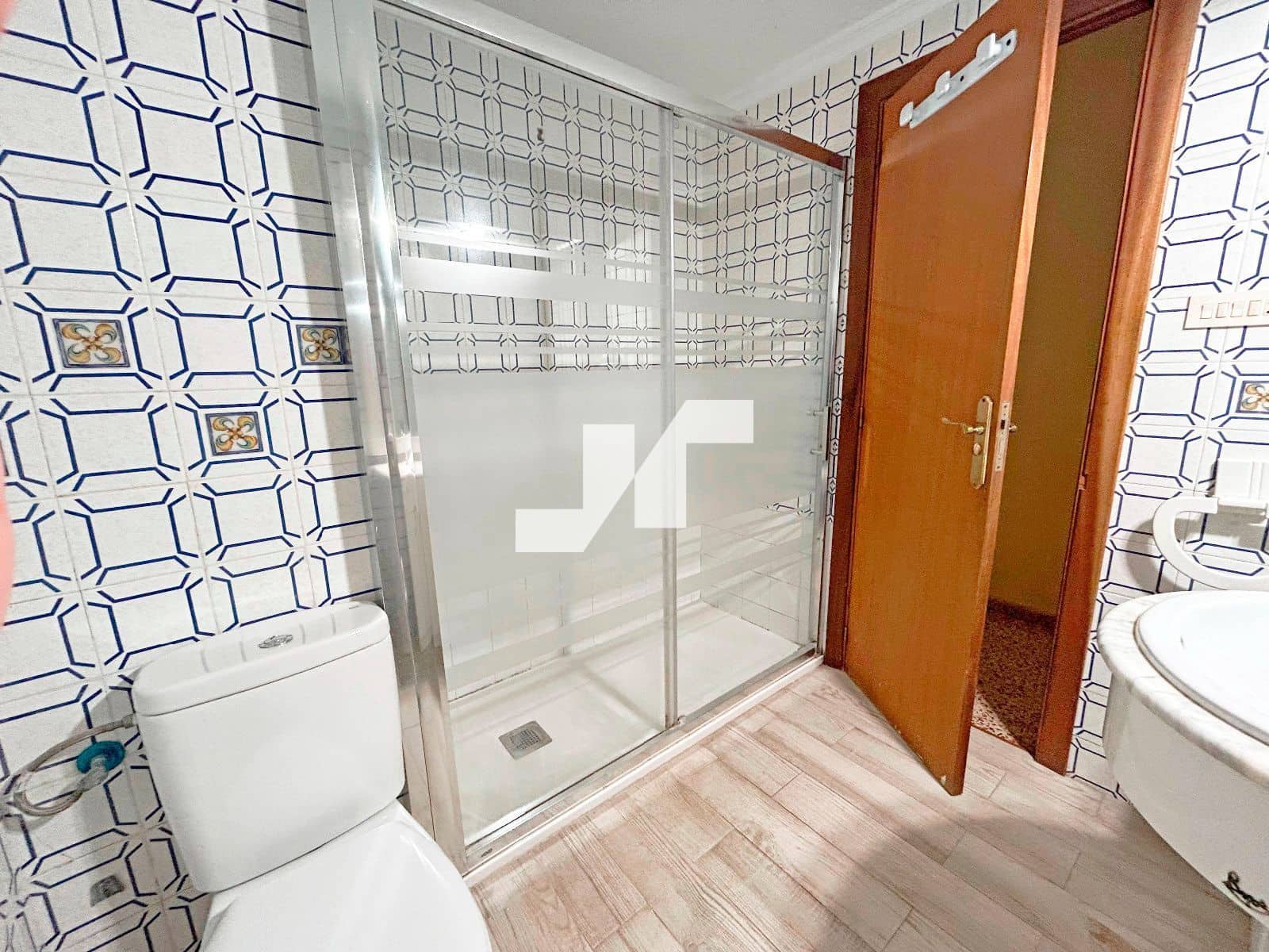 4 bedroom Flat for sale in Vila-real - € 150,000 (Ref: 9567891)