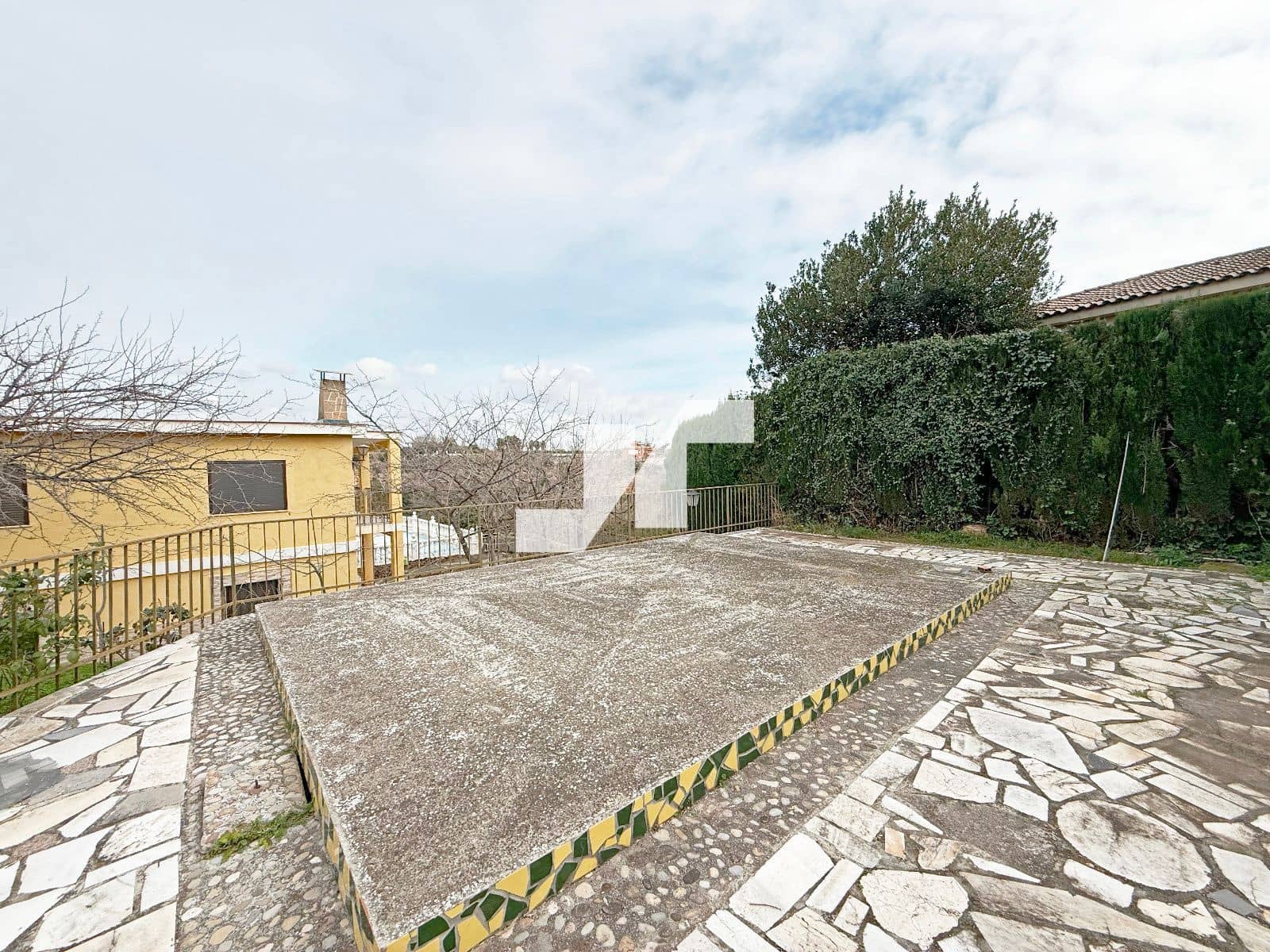 5 soverom Villa til salgs i Vila-real med svømmebasseng garasje - € 300 000 (Ref: 9579981)