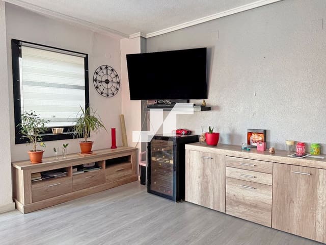 Piso de 3 habitaciones en Oropesa  en venta - 146.000 € (Ref: 9581389)