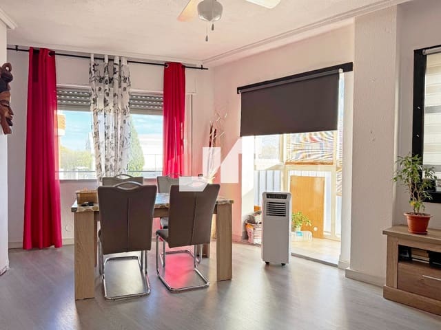 Piso de 3 habitaciones en Oropesa  en venta - 146.000 € (Ref: 9581389)