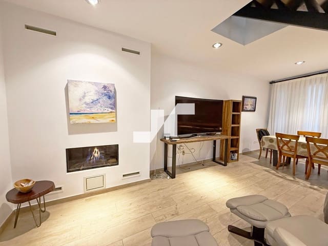 3 bedroom Villa for sale in Centro, Castelló de la Plana - € 415,000 (Ref: 9590411)