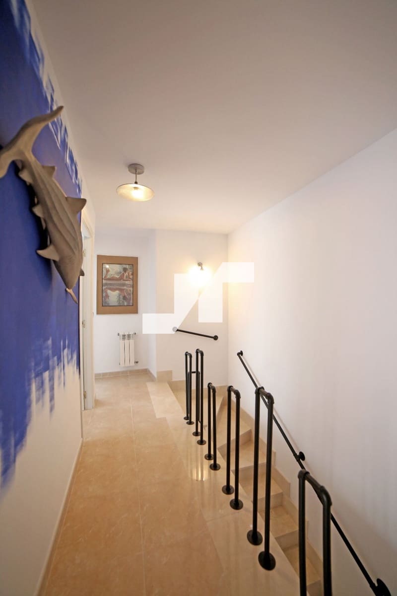 3 makuuhuone Omakotitalo myytävänä paikassa Burriana / Borriana mukana 
autotalli - 270 000 € (Ref: 9594489)