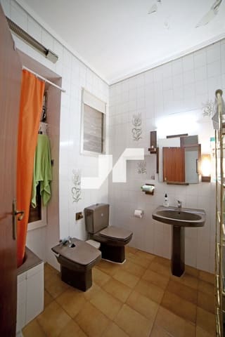 6 makuuhuone Huvila myytävänä paikassa Centro, Castelló de la Plana mukana 
autotalli - 360 000 € (Ref: 9610258)