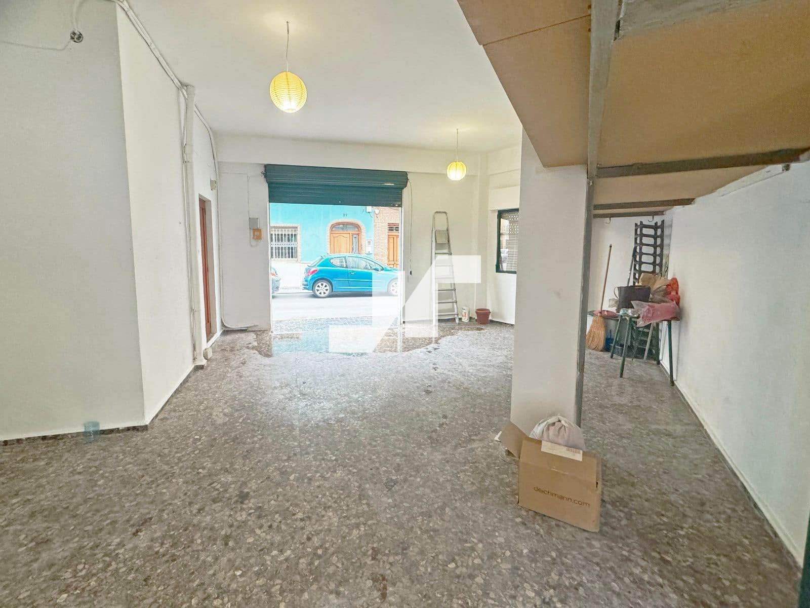 Commercial for rent in Burriana / Borriana with garage - € 300 (Ref: 9646339)