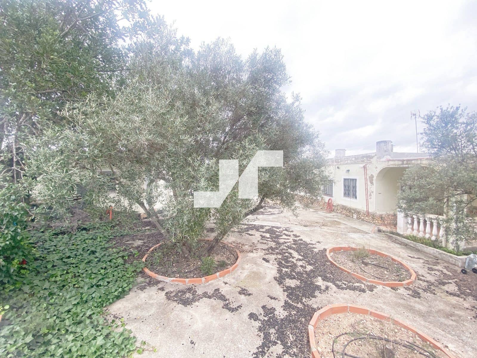 Chalet de 5 habitaciones en Vilamarxant / Villamarchante en venta con piscina - 250.000 € (Ref: 9650575)