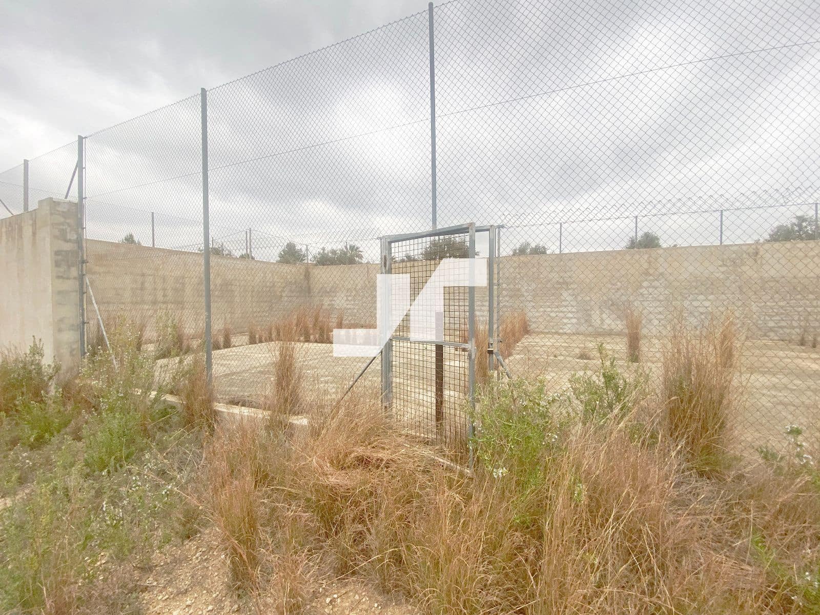 Chalet de 5 habitaciones en Vilamarxant / Villamarchante en venta con piscina - 250.000 € (Ref: 9650575)