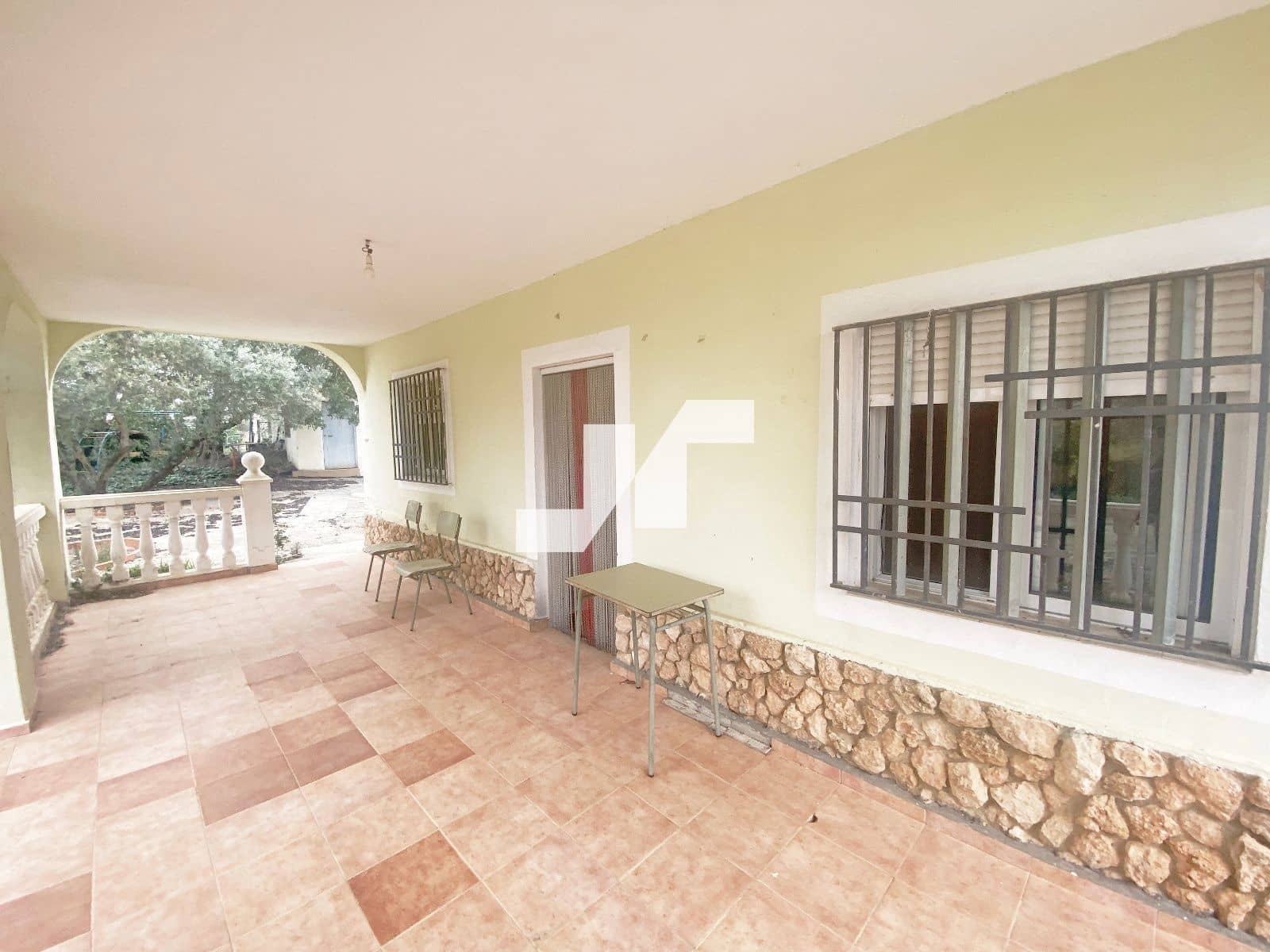 5 bedroom Villa for sale in Vilamarxant / Villamarchante with pool - € 239,000 (Ref: 9650575)