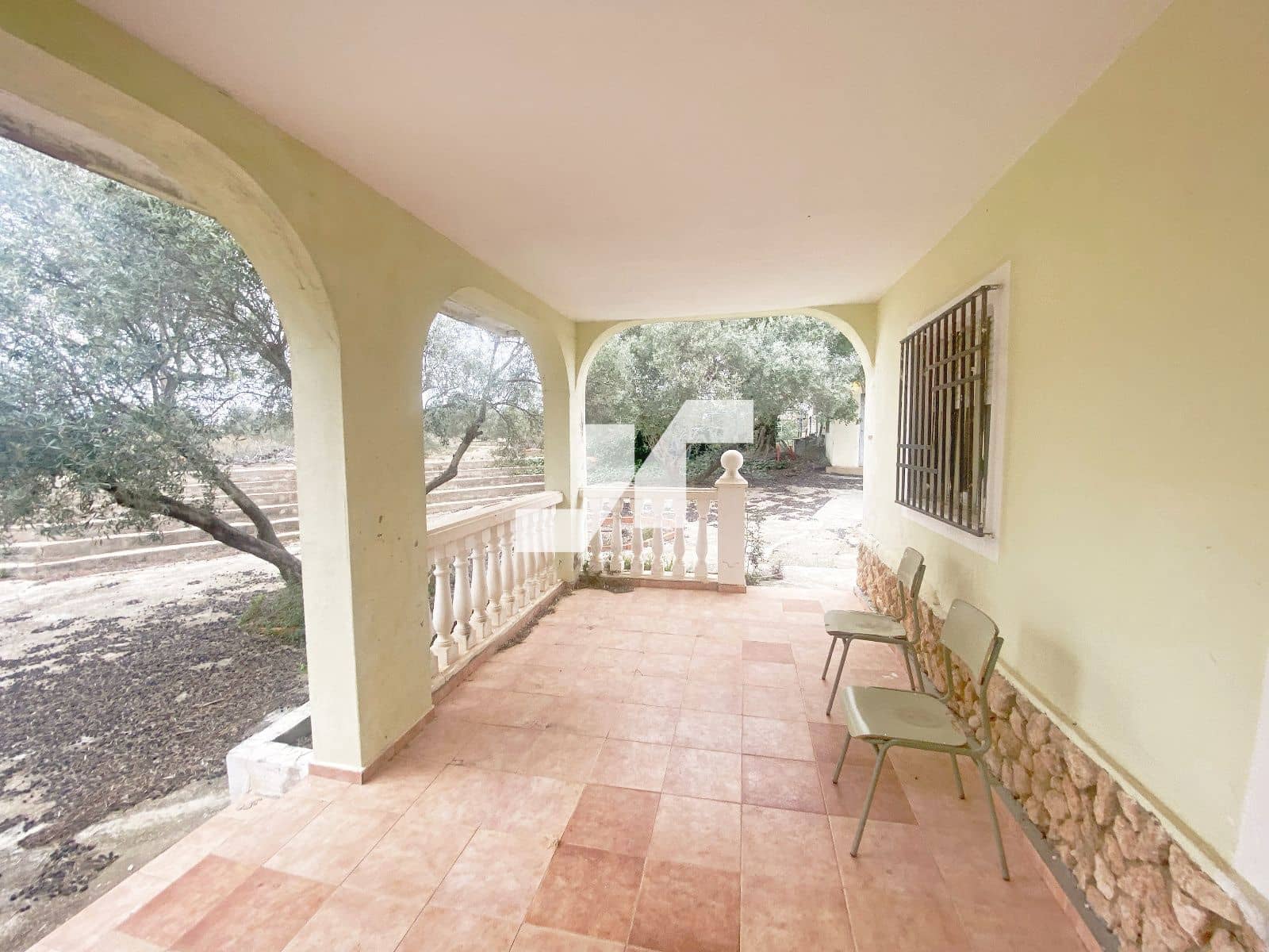 5 bedroom Villa for sale in Vilamarxant / Villamarchante with pool - € 239,000 (Ref: 9650575)