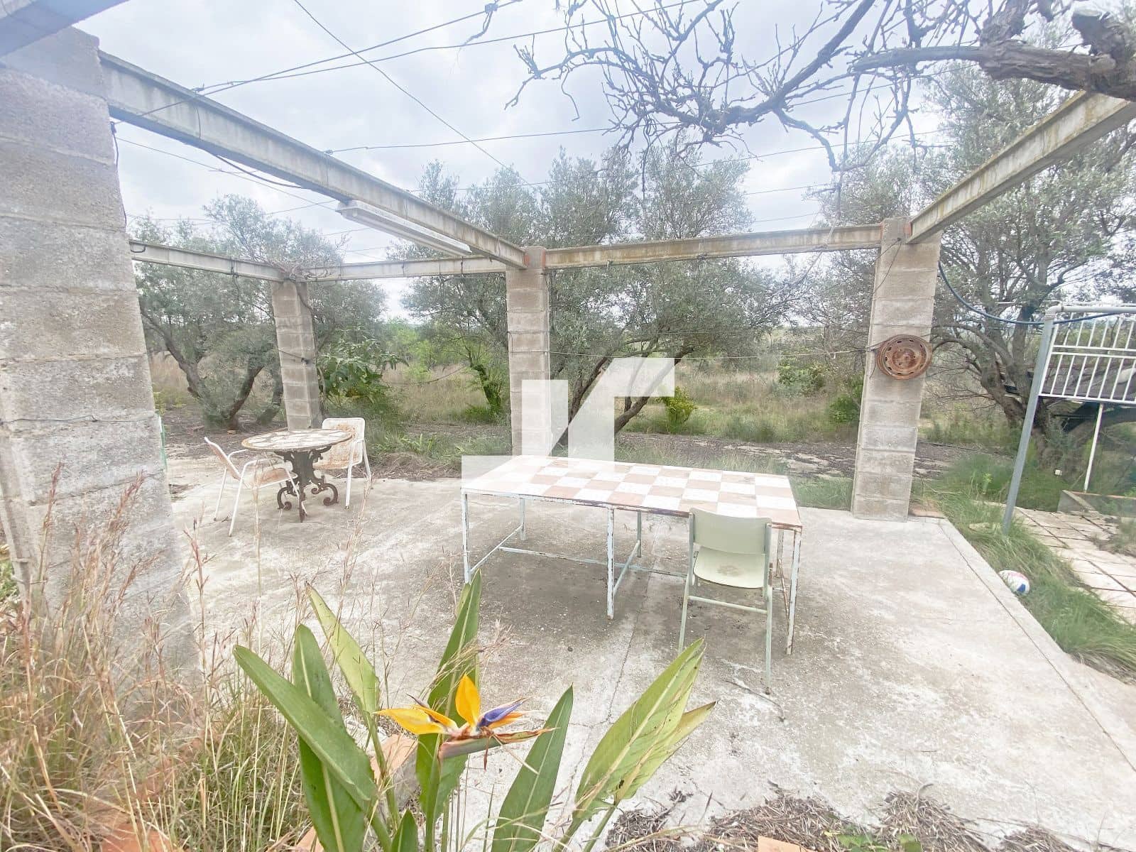 5 bedroom Villa for sale in Vilamarxant / Villamarchante with pool - € 239,000 (Ref: 9650575)