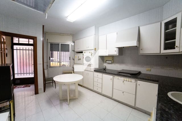 5 sypialnia Willa na sprzedaż w Centro, Castelló de la Plana - 169 000 € (Ref: 9654431)