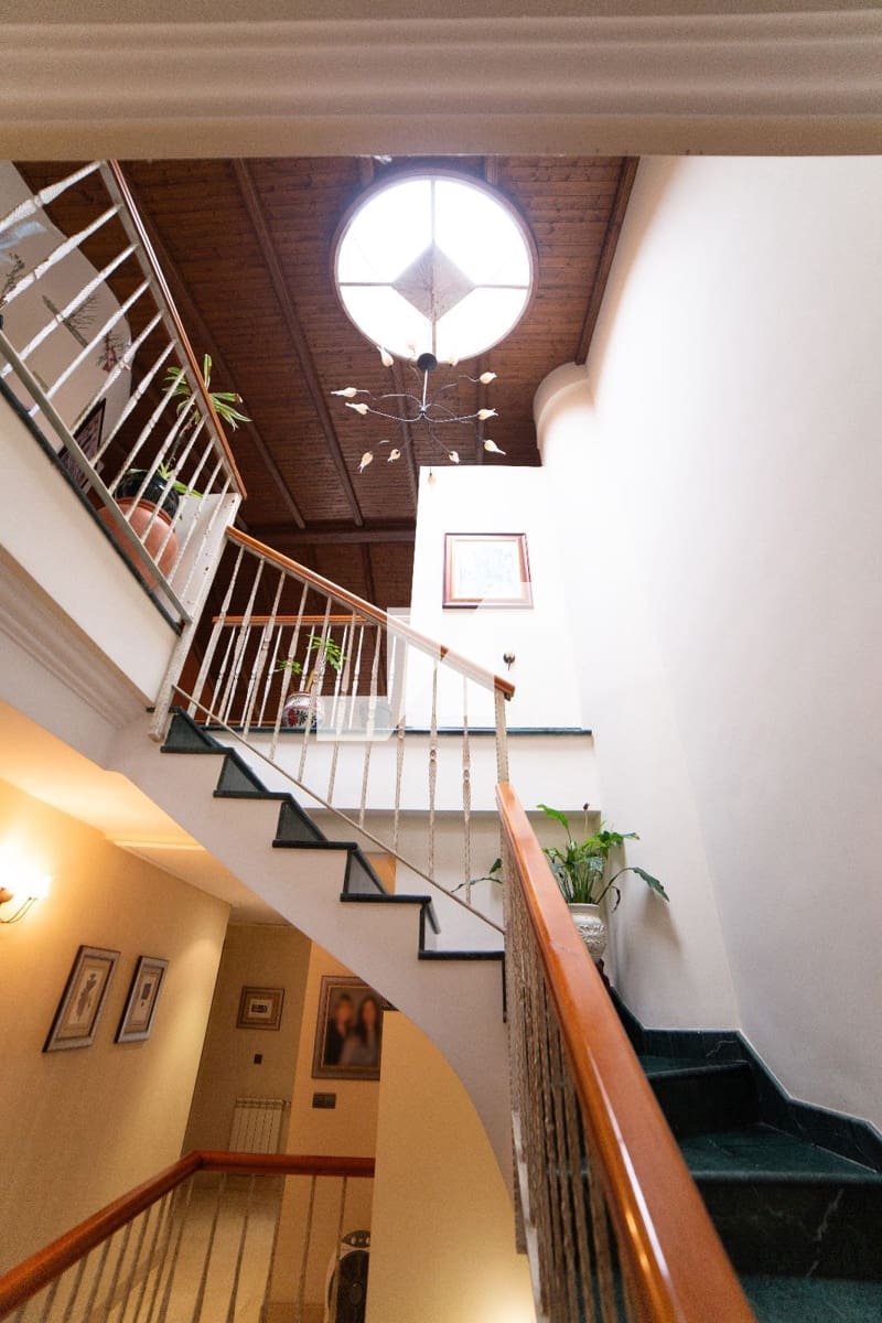 5 bedroom Villa for sale in La Vall d'Uixo with garage - € 388,000 (Ref: 9655741)