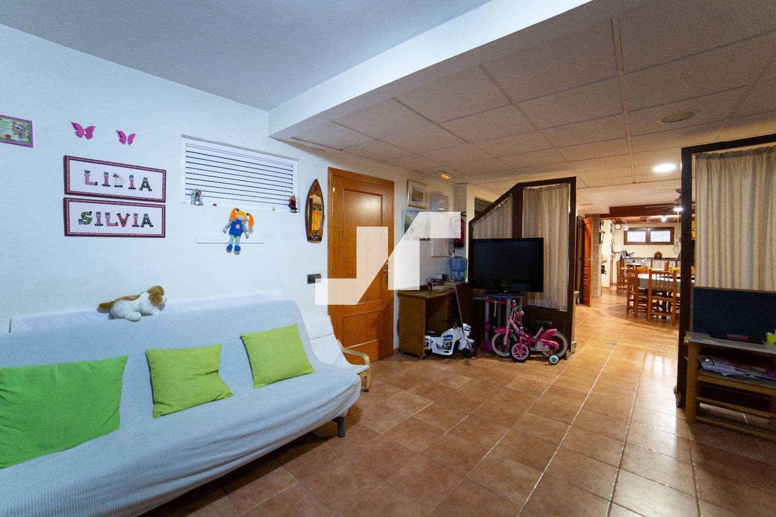 5 bedroom Villa for sale in La Vall d'Uixo with garage - € 388,000 (Ref: 9655741)