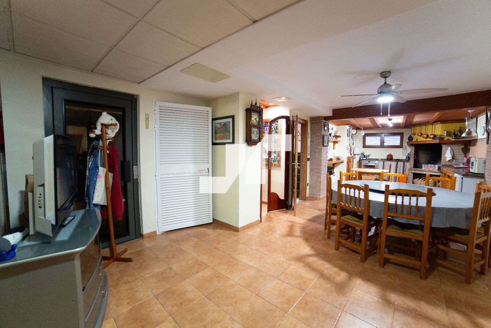 5 bedroom Villa for sale in La Vall d'Uixo with garage - € 388,000 (Ref: 9655741)