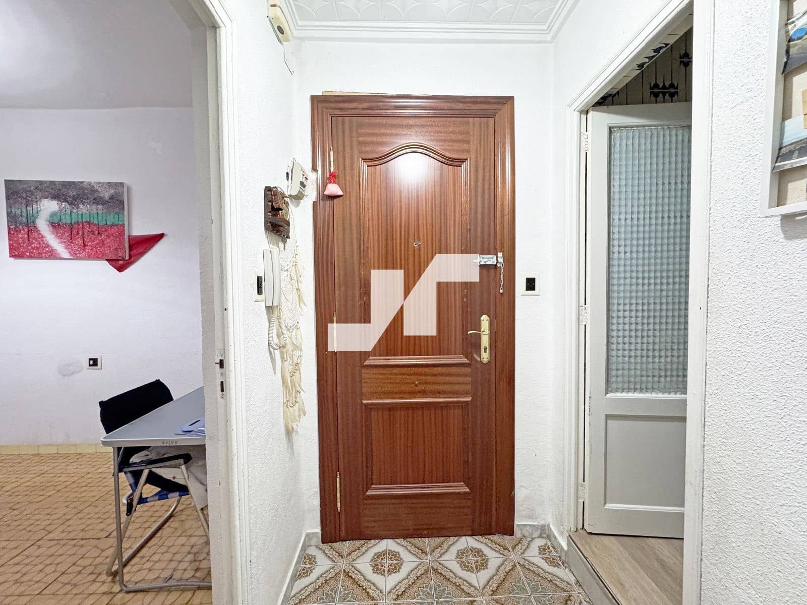 3 bedroom Flat for sale in La Vall d'Uixo - € 78,000 (Ref: 9669695)