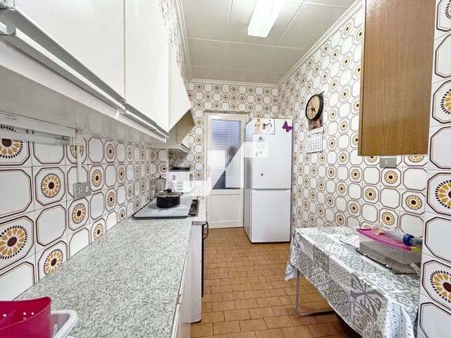 3 bedroom Flat for sale in La Vall d'Uixó - € 78,000 (Ref: 9669695)